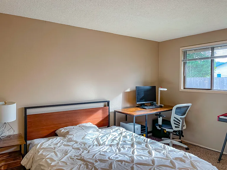 3844 Peppertree Dr — Photo 24