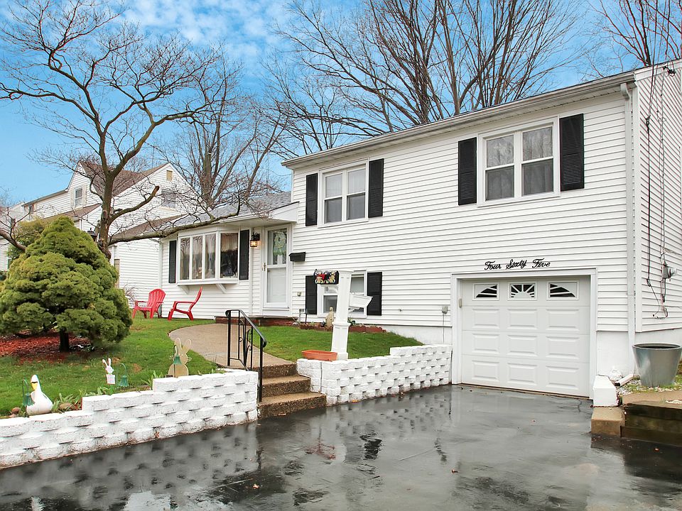 1st image of 465 Crestwood Ave