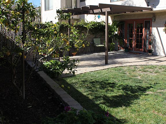 2nd image of 440 Santa Cruz Cir