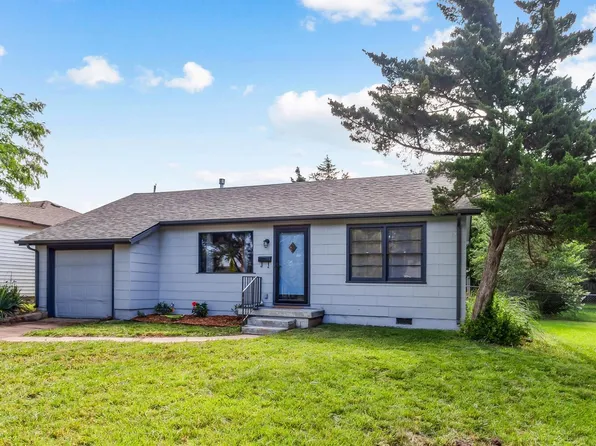 1716 Cron St, Augusta, KS 67010