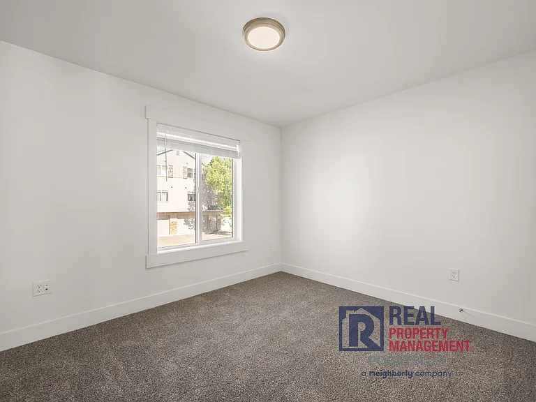110 W Siphon Rd #BLD-3 — Photo 9