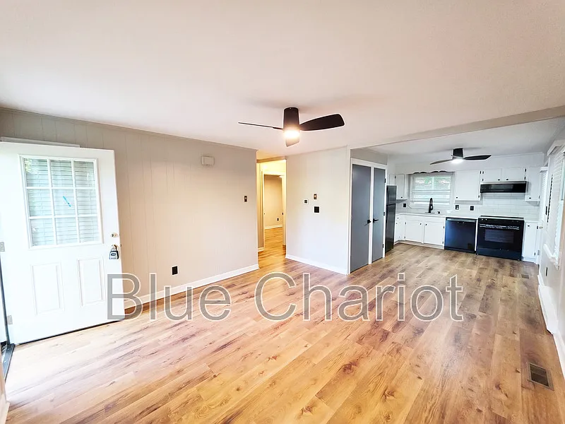 2 bed, 1.0 bath, 750 sqft, $1,480 — Photo 2