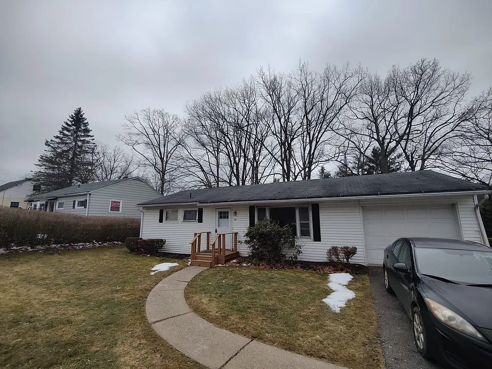 20 Marilyn Ave