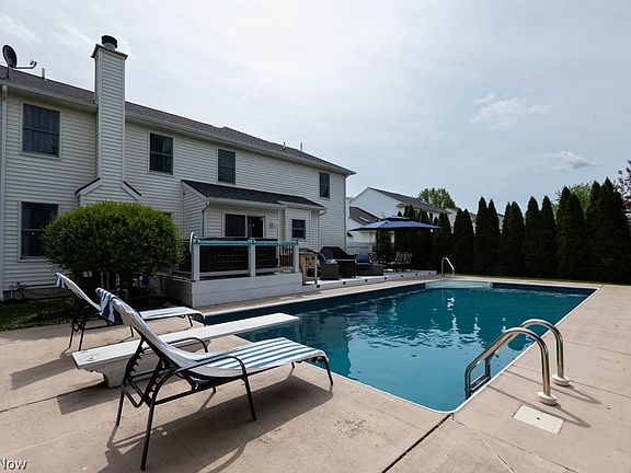 2nd image of 8409 Forest View Dr
