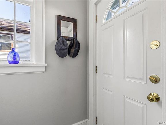 5th image of 280 Knollwood Road