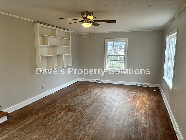 203 Parkwood Ave — Photo 6