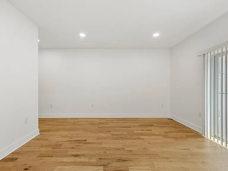 525 Washington St #2 — Photo 7