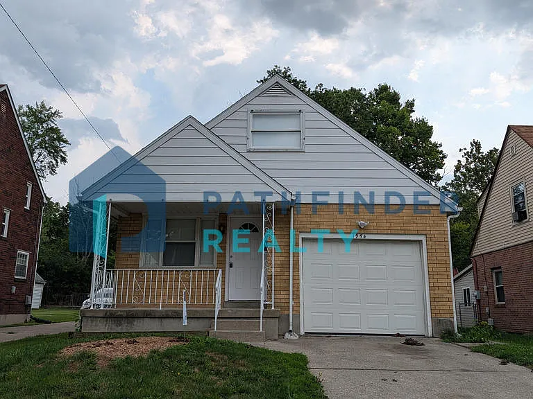 1954 Litchfield Ave — Photo 1