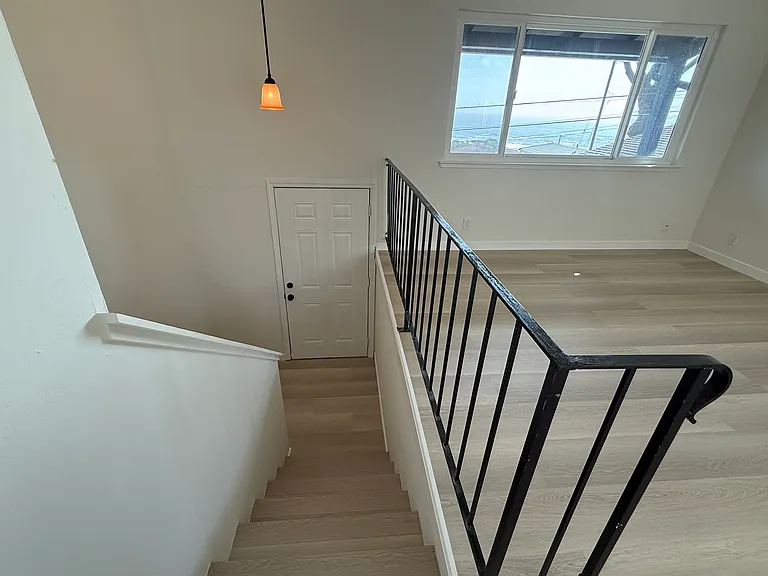 723 Kelmore St — Photo 15