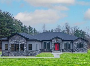 6311 Hivon Rd, Carleton, MI 48117