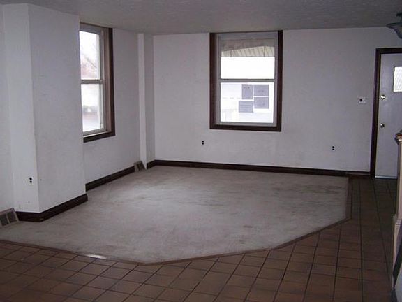 5th image of 1559 Fruitville Pike