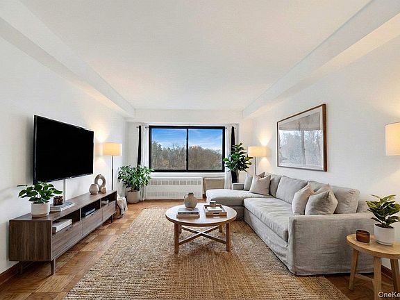 3rd image of 25 Lake Street #7H