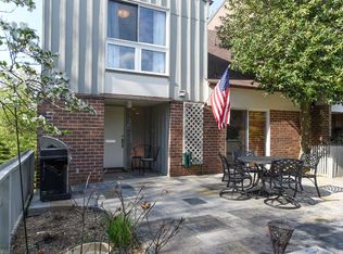 11362 Links Dr, Reston, VA 20190