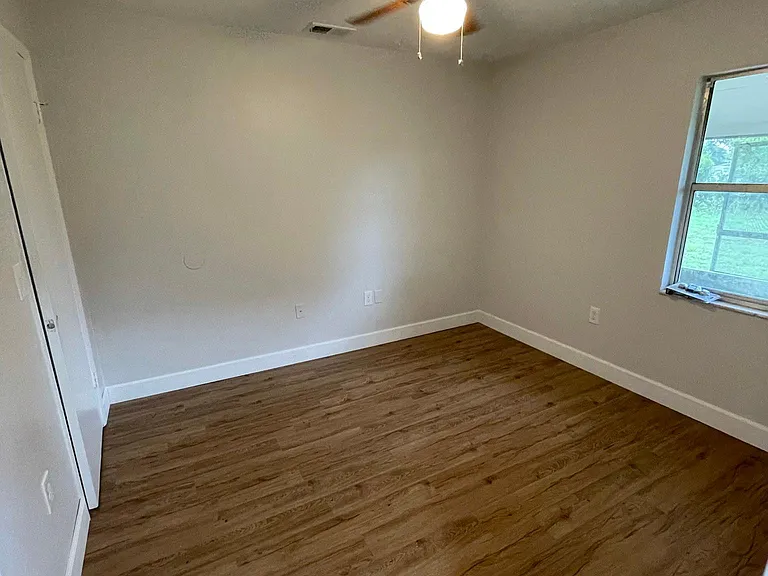 3604 Dovetail Ln N — Photo 9