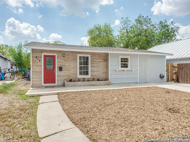3 bed, 2.0 bath, 1468 sqft, $1,500 — Photo 1