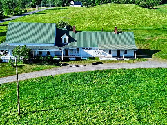 2nd image of 709 Jockey Hill Road