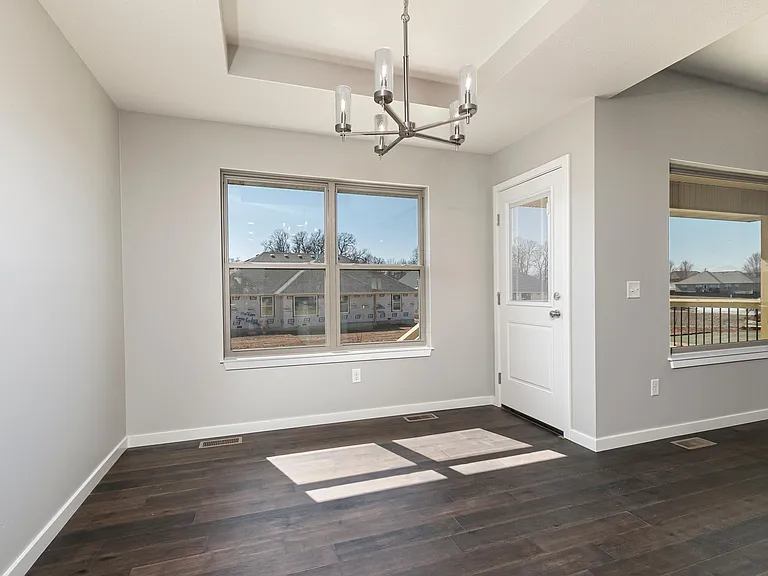 800 E Crew Dr — Photo 34