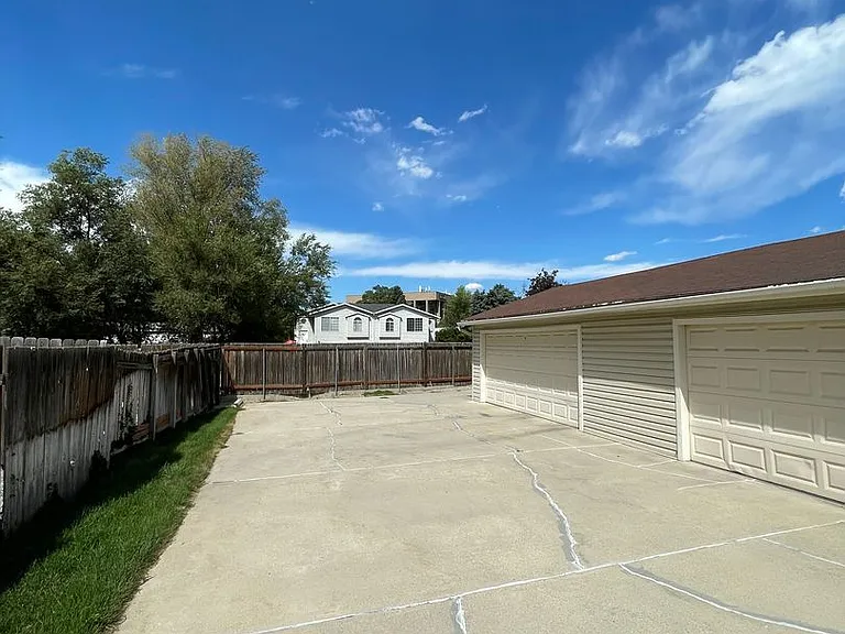 1893 E Jeremy Ct — Photo 5