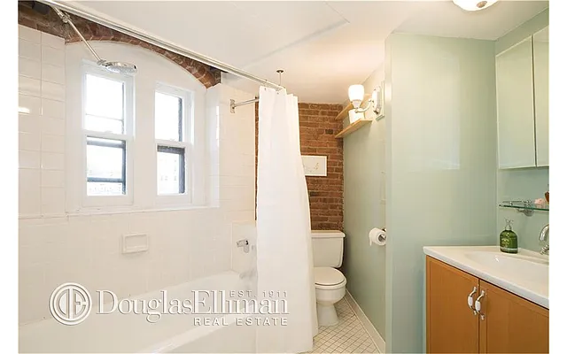 Rented by Douglas Elliman | media 25