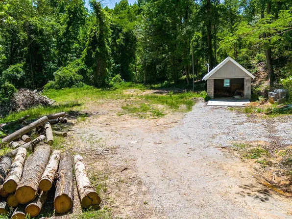 741 Bazel Rd, Harriman, TN 37748