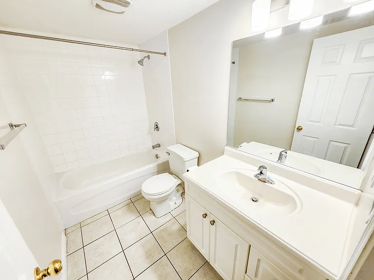 2424 14th St SW — Photo 11