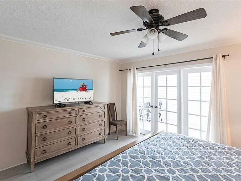 1125 W Peppertree Dr #707 — Photo 13