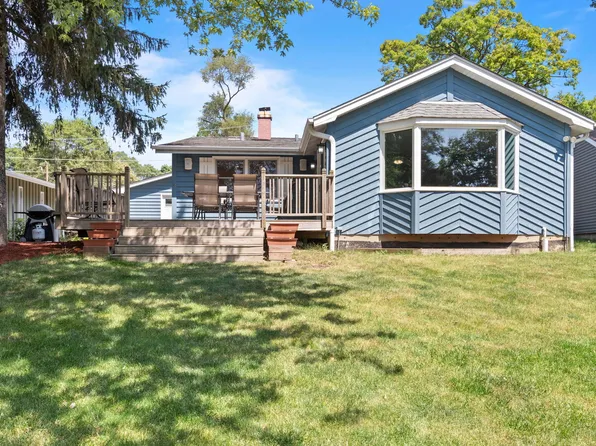 33364 N Mill Rd, Grayslake, IL 60030