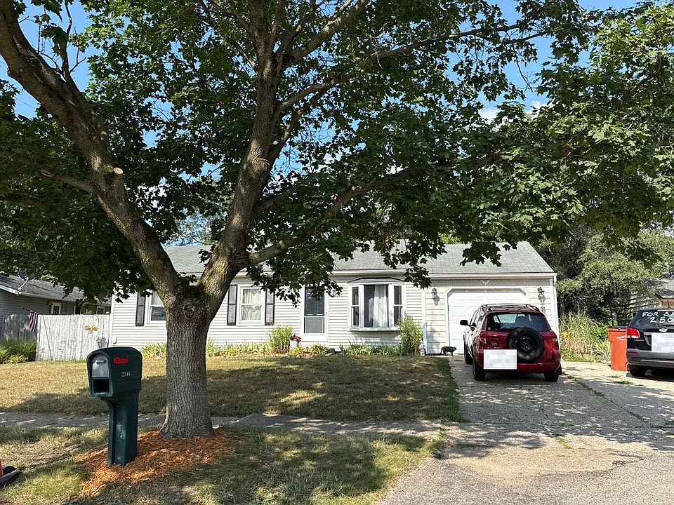 1st image of 2146 Daylor Dr NE