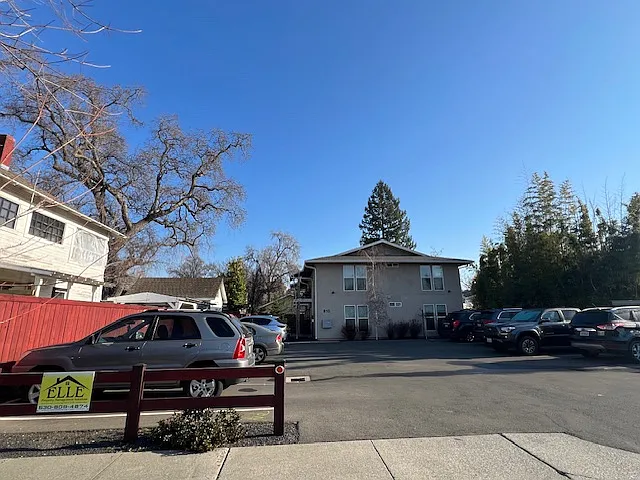 815 Hazel St #B — Photo 13