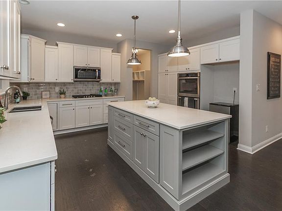 4th image of 14404 Trahan Dr