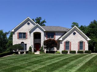 8 Ramsgate Dr, Saint Louis, MO 63132