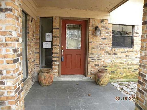 2nd image of 304 Glade View Dr