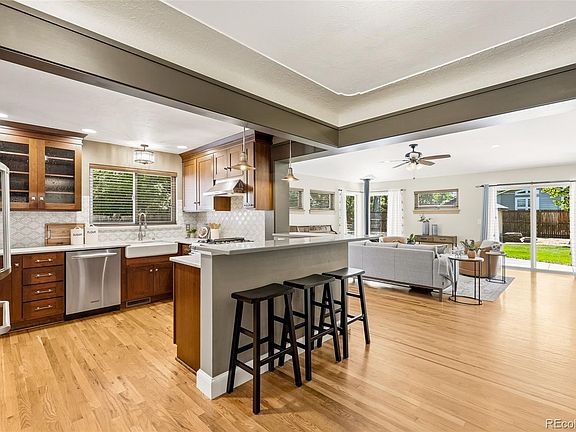 5th image of 2335 Balsam Street