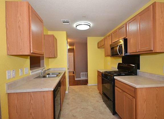 5th image of 2714 Summerwalk Pl