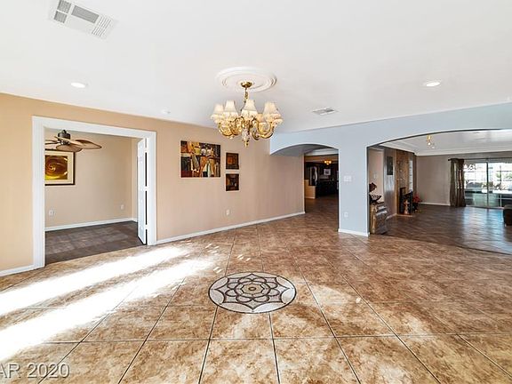 3rd image of 2310 Llewellyn Dr