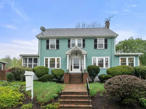 71 Bow Rd, Belmont, MA 02478
