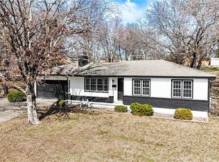 7910 E 74th St, Kansas City, MO 64133