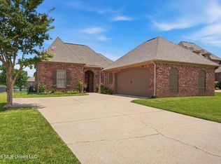 122 Martinique Dr, Madison, MS 39110