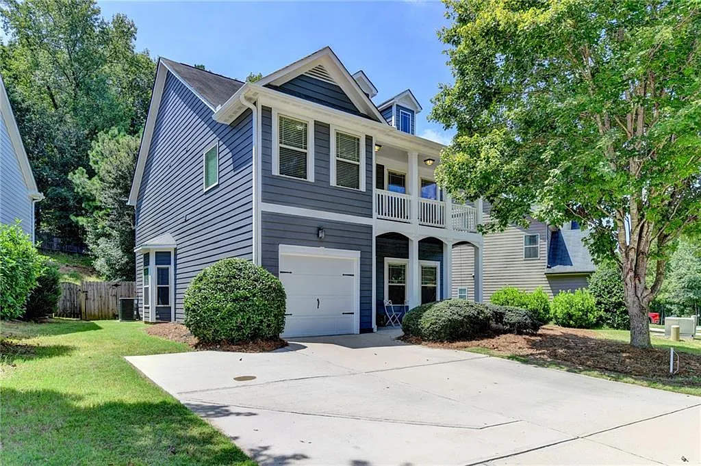3 bed, 3.0 bath, 2158 sqft, $2,350 — Photo 3