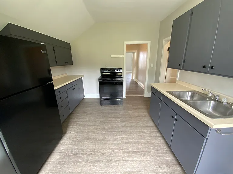 2 bed, 1.0 bath, $1,080 — Photo 6