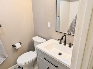 27 Ava Dr, Linn Creek, MO 65052