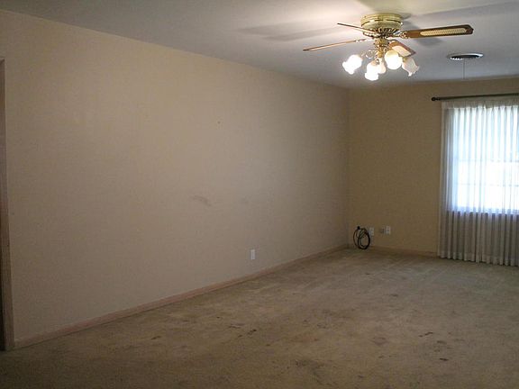 3rd image of 502 Bruce Ave