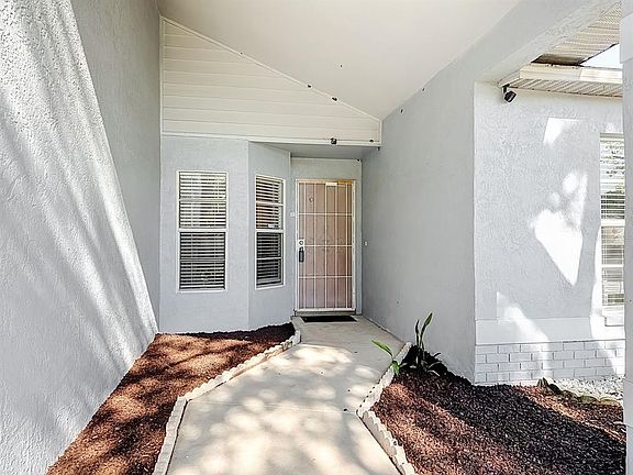 4th image of 13436 Silvercreek Dr
