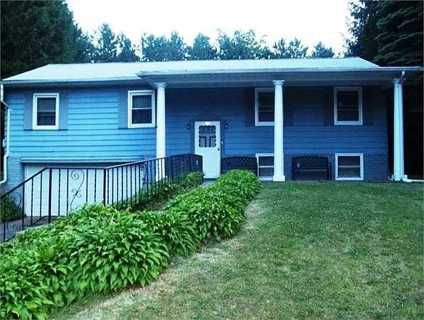 10 Sunset Dr photo 1