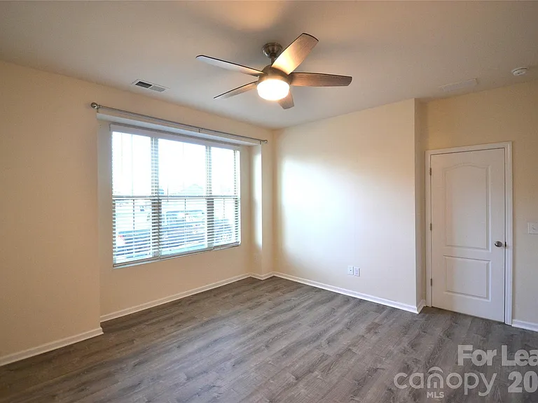 12854 Robert Walker Dr — Photo 11