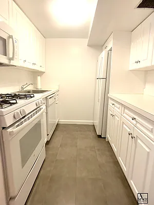 Rented by A Space Realty NY LLC | media 7