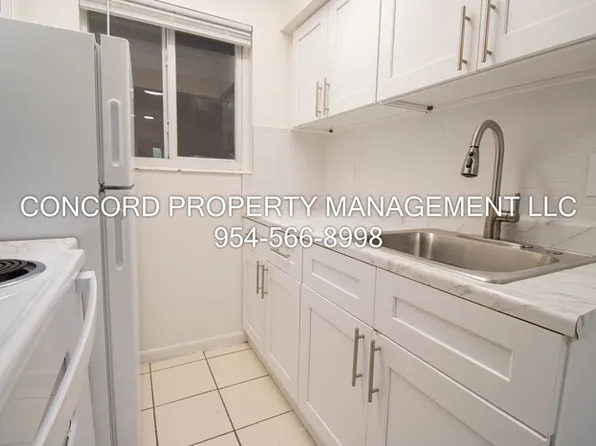 1727 Liberty St, Hollywood, FL