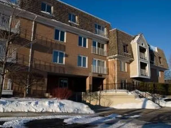 308 Happ Rd, Northfield, IL 60093