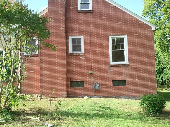 3rd image of 1604 Washington St