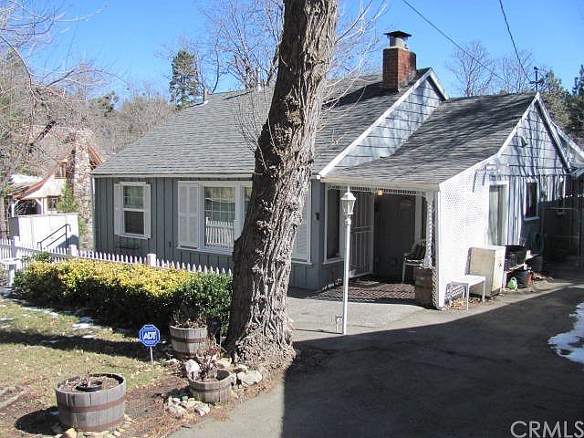 1st image of 22622 Waters Dr
